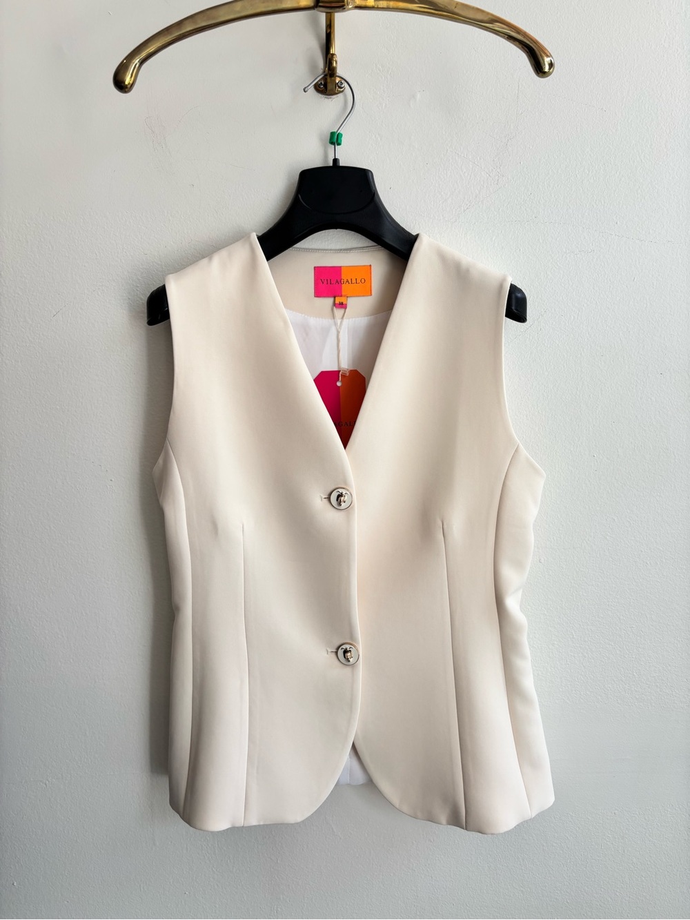Vilagallo Cream Sleeveless Button Vest